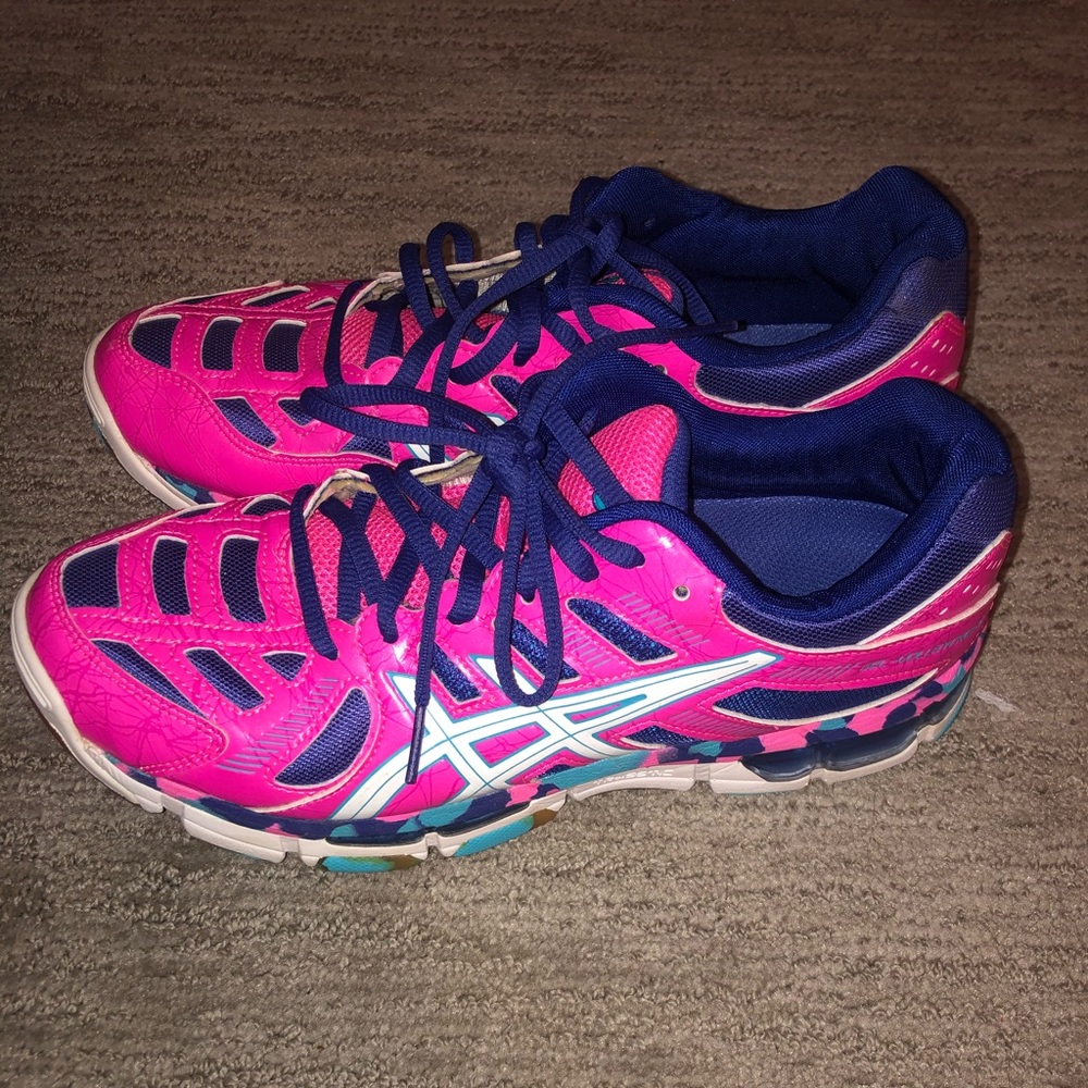 Women’s Multicolored Volleyball Shoe
